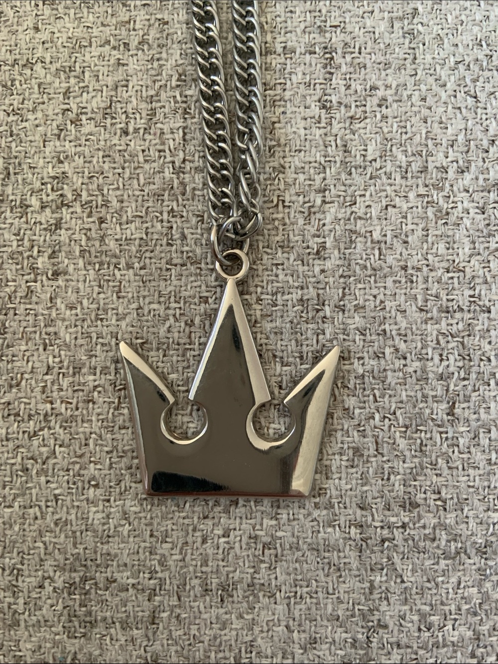 Men's Kingdom Hearts Sora Silver Crown Pendant Necklace - Polished Metal - Picture 1 of 4